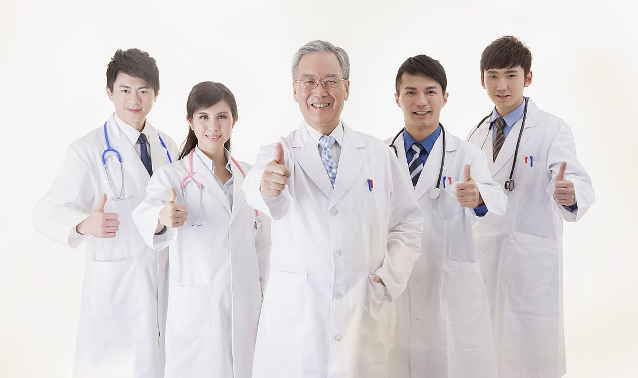 The Group was created by Mr. Liao Jieyuan and his team in 2010. As of 2015, it has connected with 1,900+ hospital information systems located in 27 provinces in China, has more than 110 million registered users, 200,000 key hospital specialists, and provided more than 500 million medical services in total that have saved a total of 40 million working days. It has rapidly grown into a leading medical service platform and become a mobile Internet-based entry portal for patients to access medical treatment services. The Group's development has gone through three stages: Guahao.com; We Doctor service; and an Internet Hospital (wu.gov.cn).